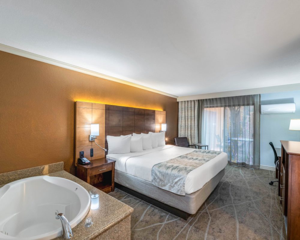 1 King Bed Whirlpool Suite – Non Smoking at Arroyo Pinion Boutique Hotel Sedona