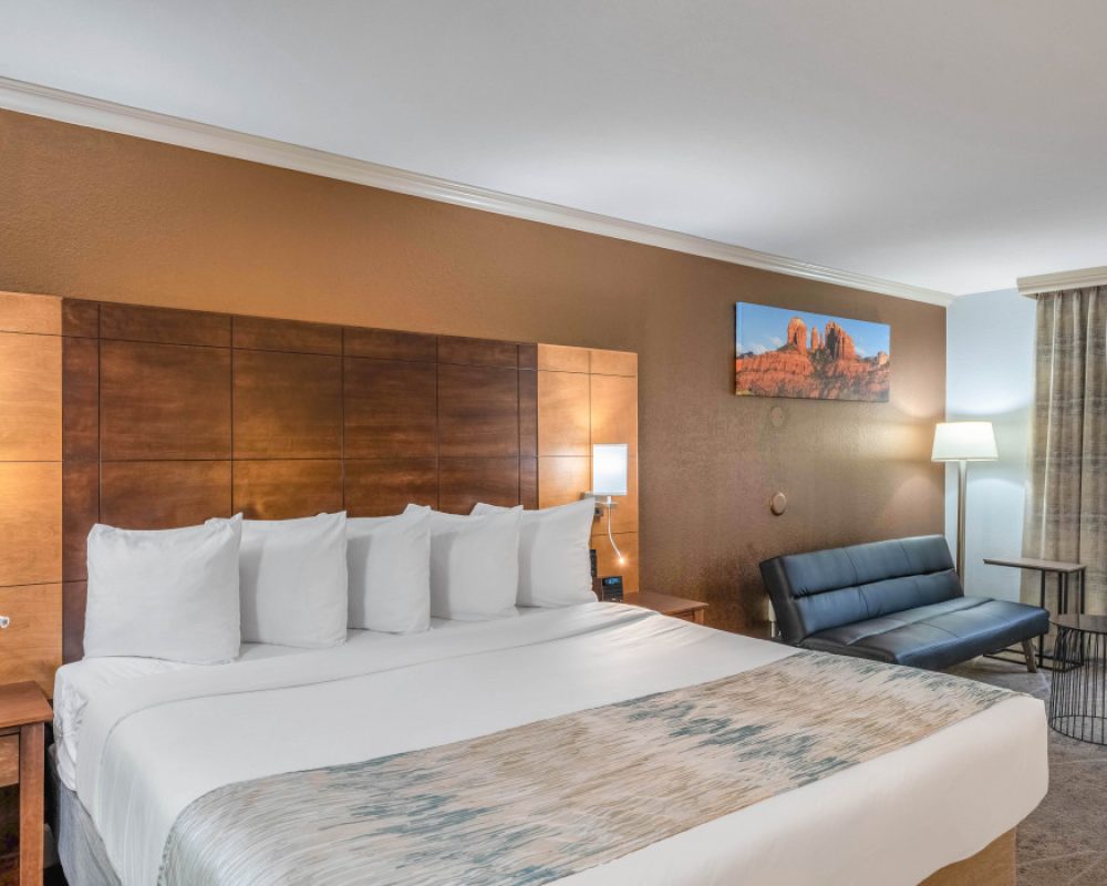 1 King Bed Whirlpool Suite at Arroyo Pinion Boutique Hotel Sedona