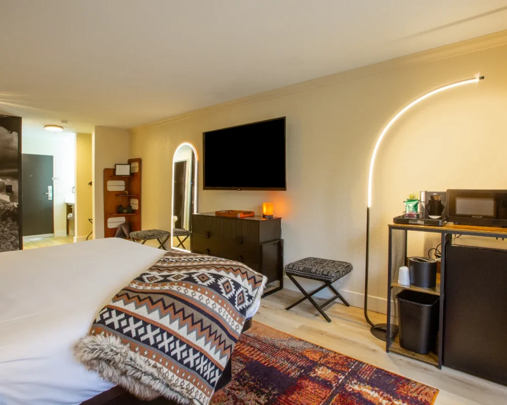 1 King Bed, Deluxe Wellness Room