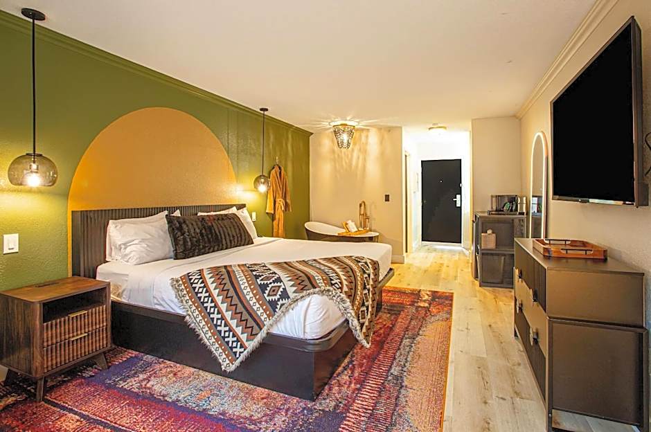 King Suite with Soaking Tub and Patio