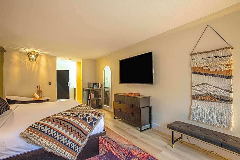 King Suite with Soaking Tub and Patio