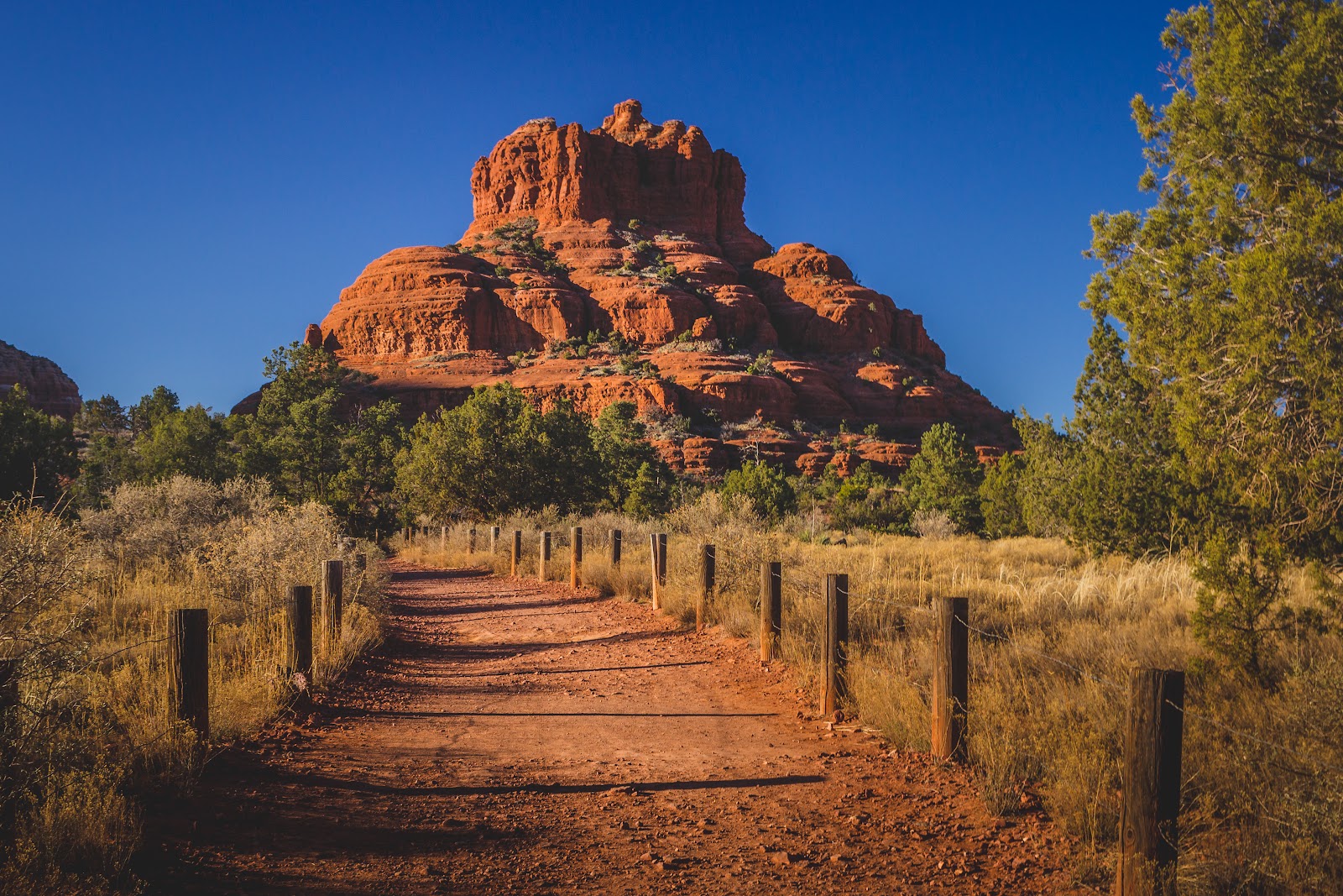Bell Rock Trail, one of Sedona's most photogenic hiking spots