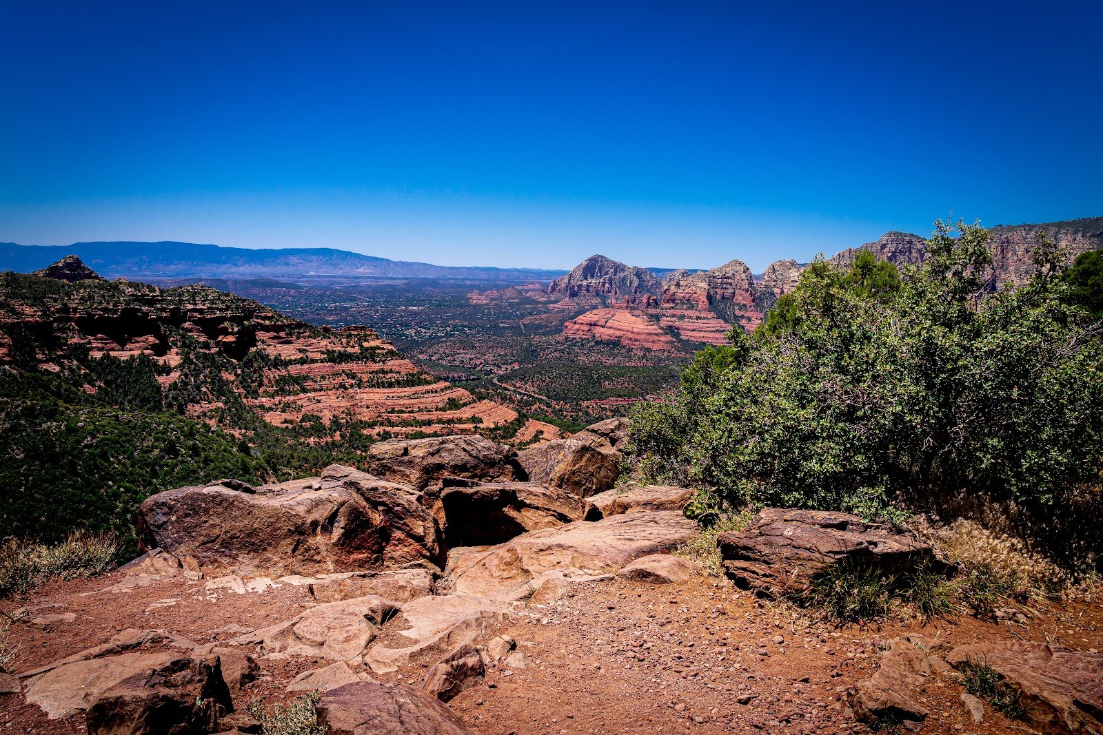 Red rock scenery along Schnebly Hill Road above Sedona